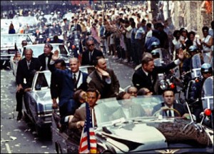 Ticker tape parade for Apollo 17 astronauts